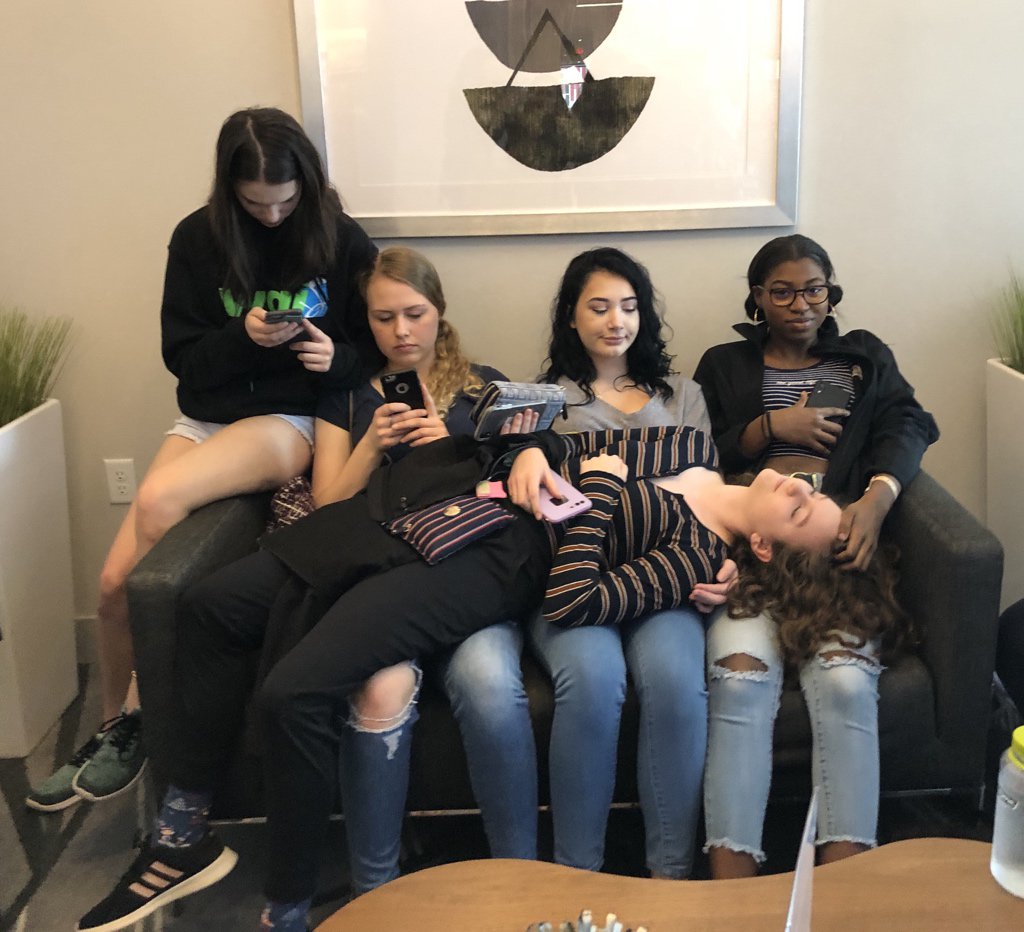 kadoelan's tweet photo. Chillaxin in the lobby...
#wgi2019 
LAMBERT HS https://t.co/oALyTJWBwS