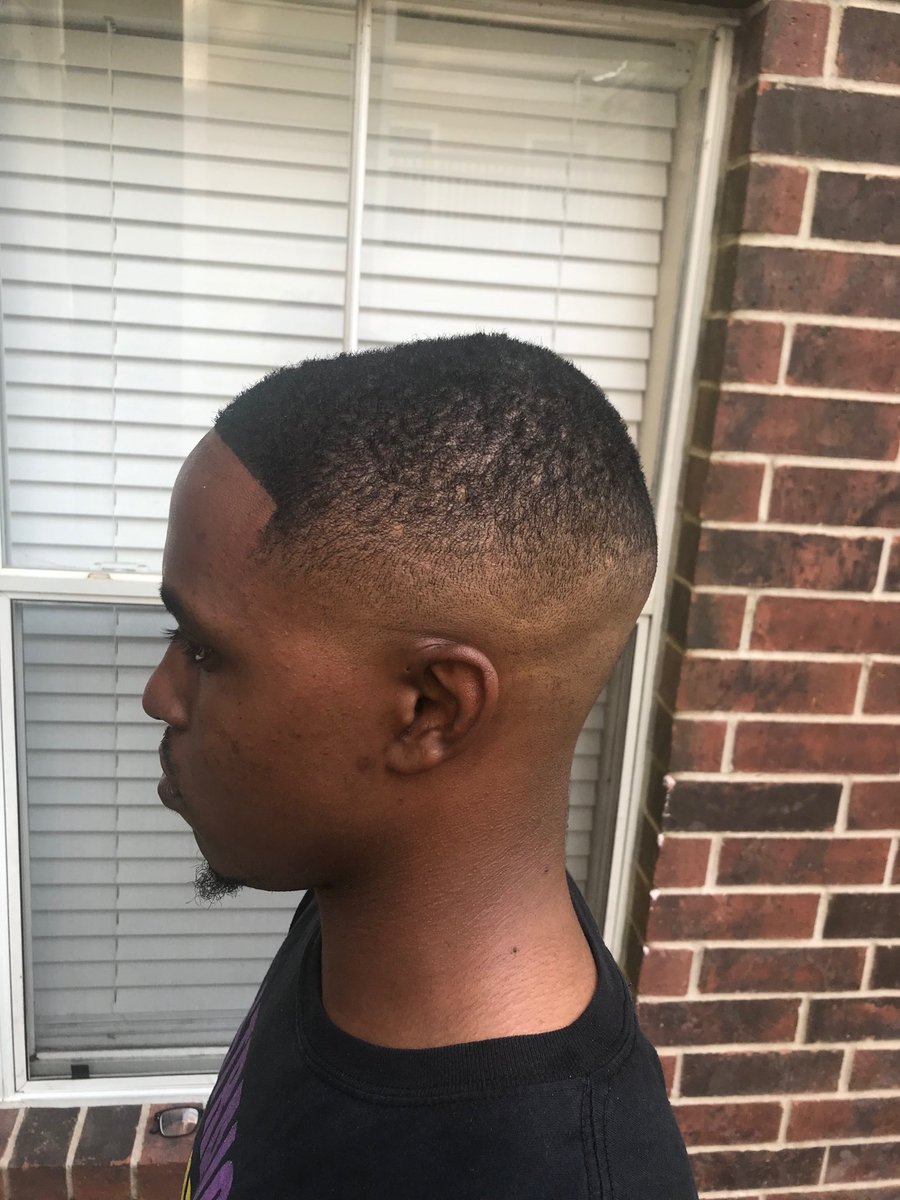 y_cradcarter's tweet photo. Check me out now #pvlegend #pantherlegend #gentlemanandascholar s/o to @deucedabarber_ for the cut https://t.co/fUBk7YKSnM