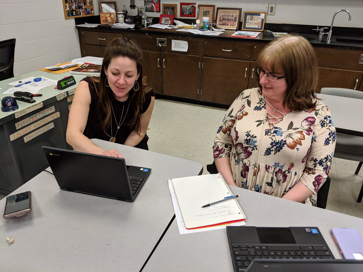 Innovate_OCS's tweet photo. Powtoon, Osmo, Book Creator, and Flipgrid were only a few of the sessions at today's event!  #Innovate_OCS  #OCS4PDSuccess #TogetherWeAchieve https://t.co/UXZFCkRLgV