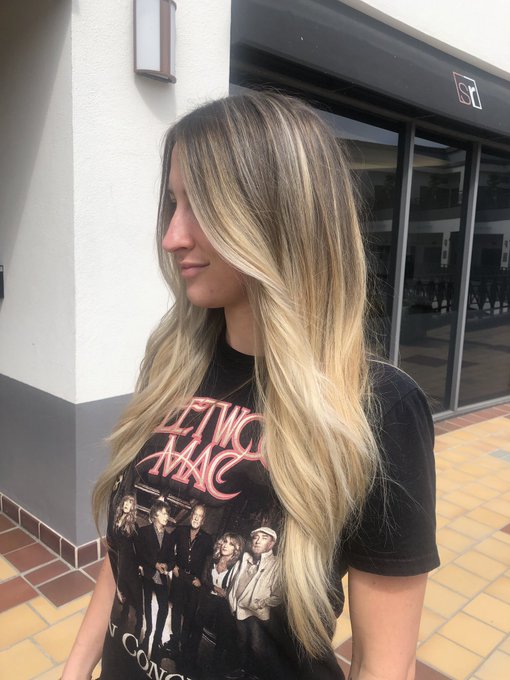 I took the votes into consideration but like they say, blondes do have more fun... let the games begin<a href="/tag/blonde"class="tags"><span>#blonde</span></a><a href="/tag/newhair"class="tags"><span>#newhair</span></a><a href="/tag/toastedcoconut"class="tags"><span>#toastedcoconut</span></a>