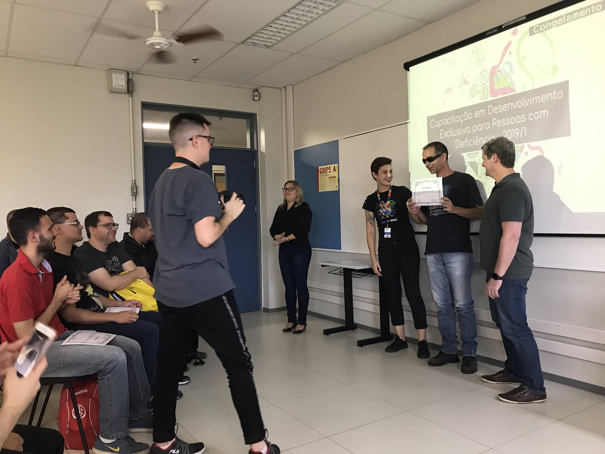 eduardomperes's tweet image. Participei do encerramento da Capacitação DBServer em Desenvolvimento para Pessoas com Deficiência. Foram mais de 100 horas de atividades para pessoas com diferentes deficiências em um ambiente cuidadosamente preparado para viabilizar a aprendizagem. #VemPraDB #DBServer