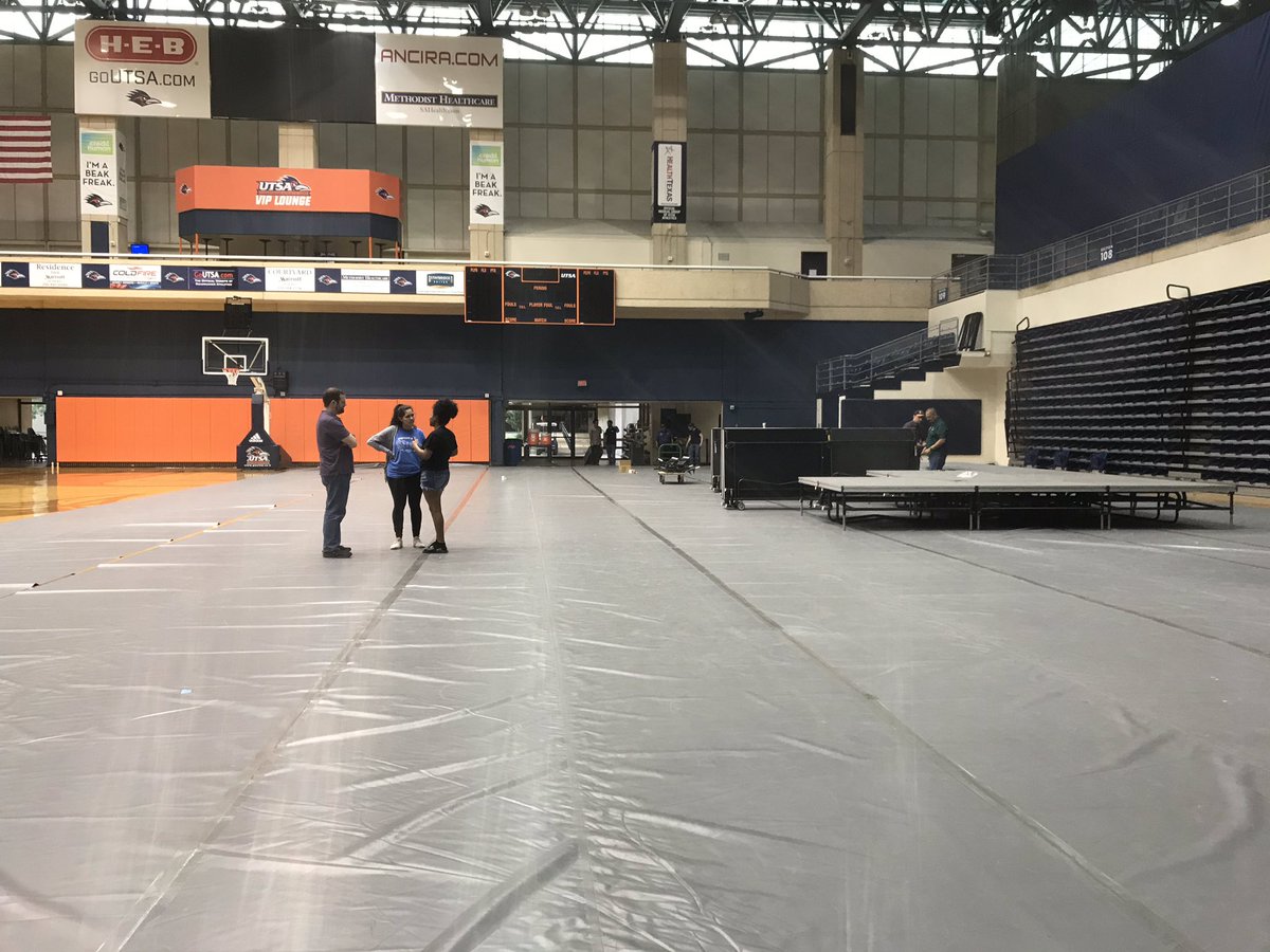 ftkdmutsa's tweet photo. And so it begins... #dancemarathon2019 
If you haven't registered already you can sign up at https://t.co/qtQfHKfX3q!! Can't make it to Dance Marathon? Consider making donation to https://t.co/tKZl7JcJUs and support our kids battling pediatric cancer. 🎗💛🤗 https://t.co/o12GJld5DQ