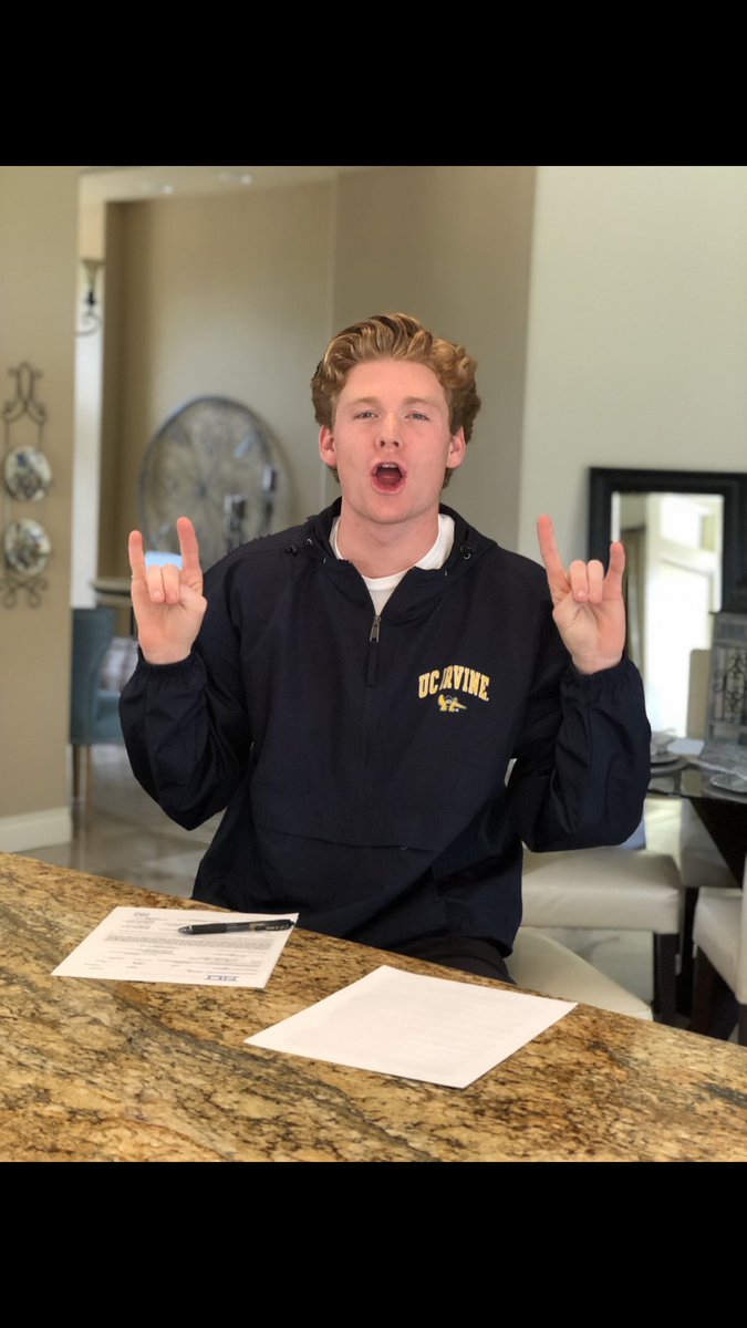 ColllinnWinters's tweet photo. Officially official🤽‍♂️🐜🍴 #eatin #ripem #zotzot https://t.co/VrAcZpbm19