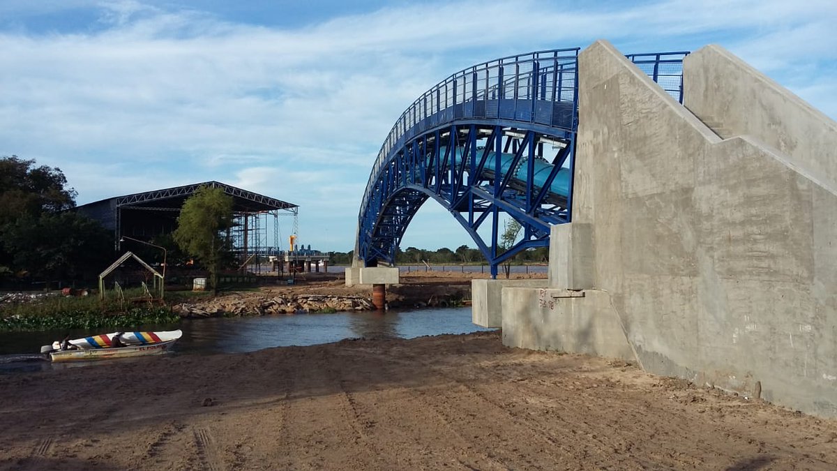 MiguelLifschitz's tweet photo. En Santa Fe HACEMOS: con 6000 millones de inversión provincial, construimos el Acueducto Reconquista y ahora 170 mil vecinos de 23 localidades cuentan con agua potable de calidad. Que el norte crezca es un compromiso que tomé cuando asumí y estamos cumpliendo #SomosLoQueHacemos https://t.co/oyghG4vBVp