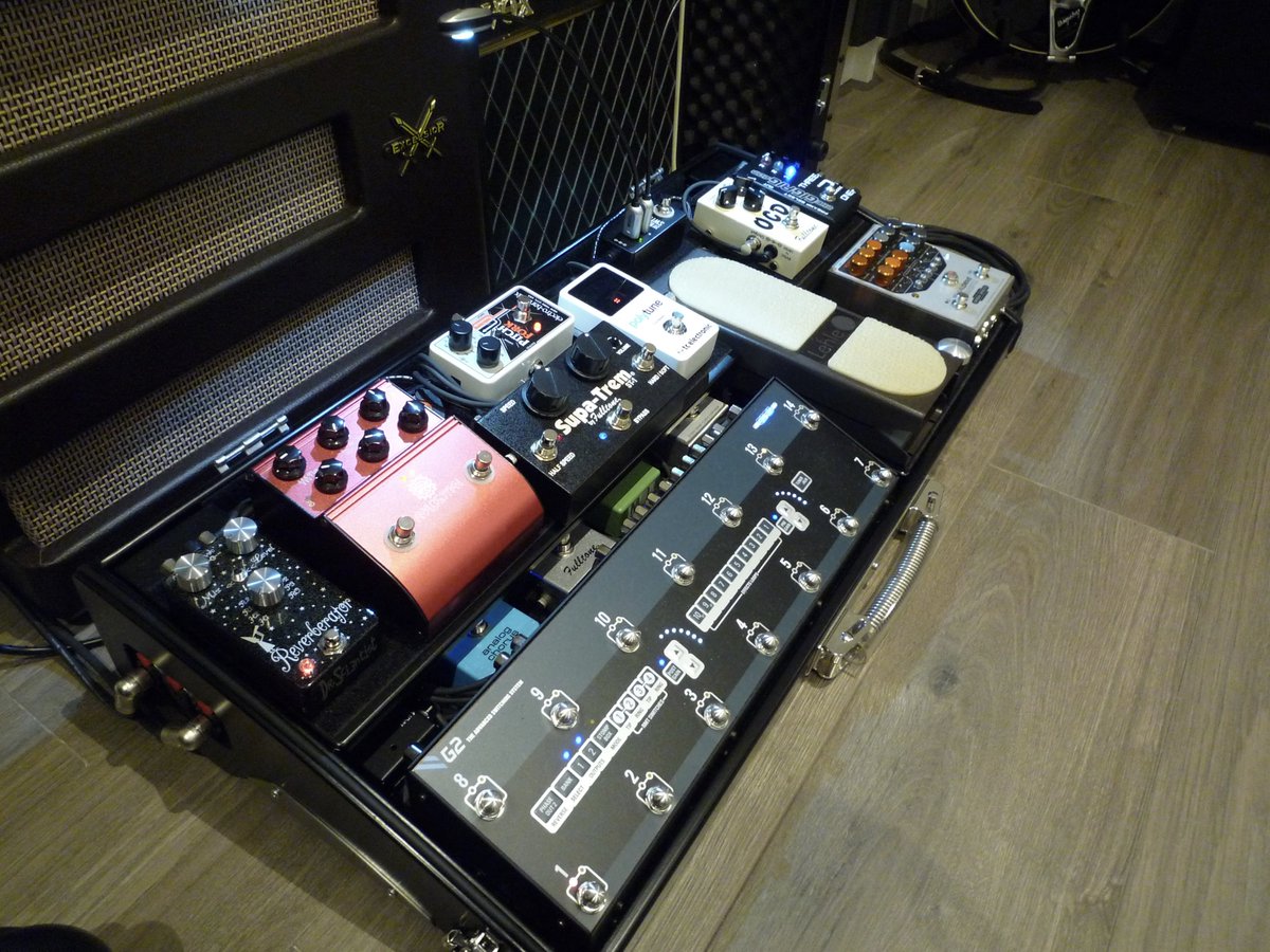 Oljamc's tweet photo. The latest build. As ever, credit to all the guys at @Dan_TheGigRig, especially for the custom Humdinger. Also thanks to Schmidt Array for the custom board. There are some old fav's on here but new fav's include the @LehleSwitcher volume &amp; @OriginEffects RevivalDRIVE - SO GOOD! https://t.co/ZgPiQaaqSM
