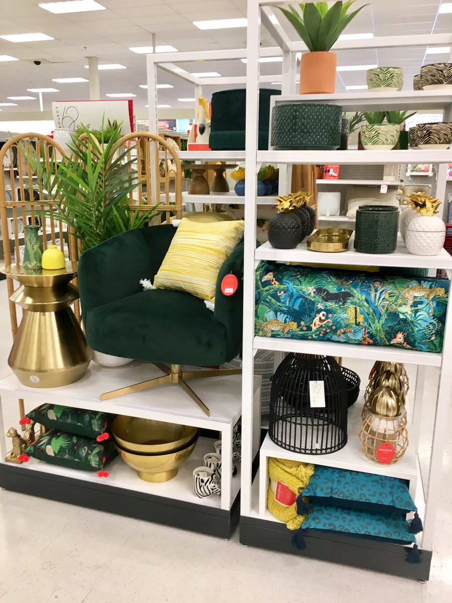 AmandagTarget26's tweet photo. #Opalhouse does it again! With a fresh new look in our Home Innovation flat 🎯T2349 #target #TargetStyle #Vml #vmlstyle #homedecor @garadasimmons @salamlazkani @tracyacurry1 https://t.co/4x6EzsKfvQ