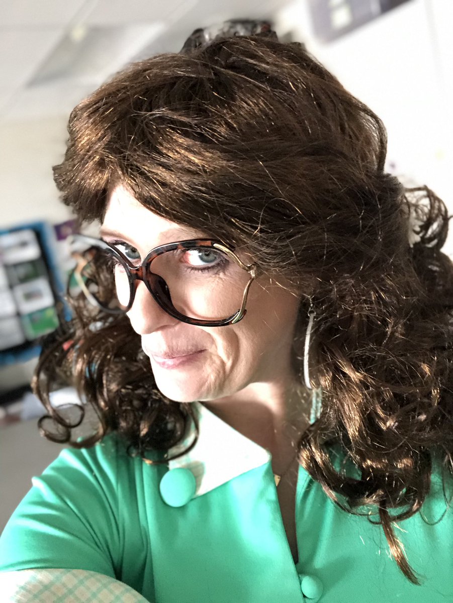 leslyethiery's tweet image. Teaching through the decades. We missed you @KariMelland Even officer brought it -80s style! Check out that Walkman! #TrailBlazeOn @FlanaganCrystal