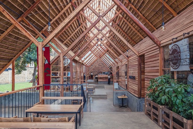 terrain architects constructs multipurpose building using local eucalyptus in uganda designboom.com/architecture/t…