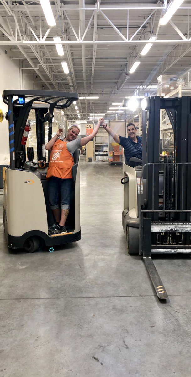 LizBerlanga04's tweet photo. We hit the ground running! So proud of this team! 💪🏼👏 #HD2389 @rayhinthd2sixO @fmm425 @Michelangelo_HD @TKuykendahl https://t.co/MjnclyBkYy