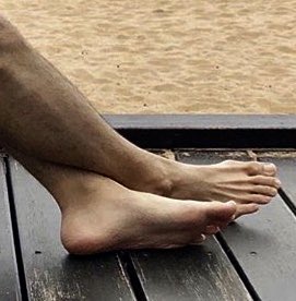likesox's tweet photo. This guy has very sexy feet! #feet #feetfetish #gamfeet #asianboy #sockfetish #socksguy #barefoot #WhiteSocks https://t.co/7I8H8sM44Z