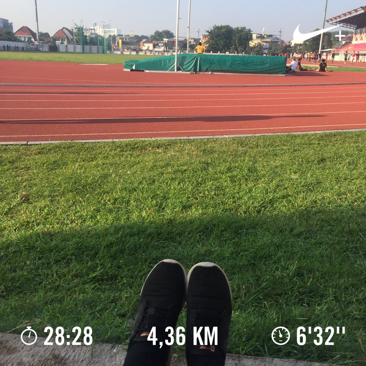 PutriiDg's tweet photo. jangan lari dari kenyataan.. semangat Bali Marathon ! https://t.co/zRJV6XEFK5
