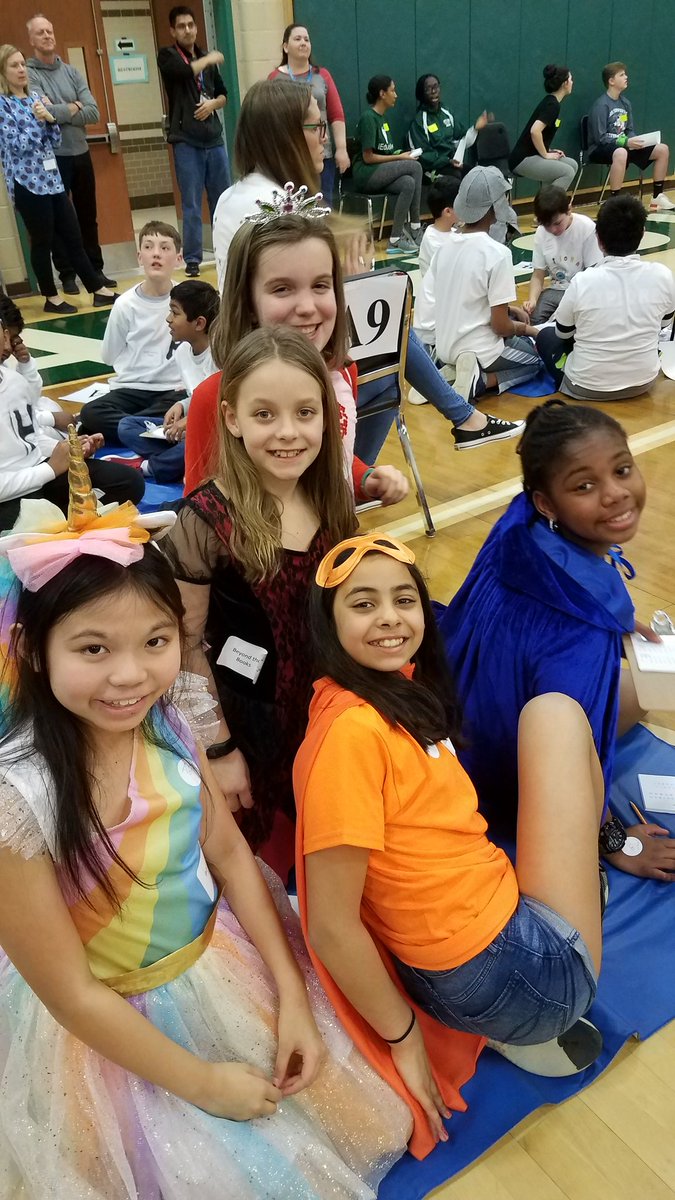 PRESlibrary's tweet photo. PRES teams showing their spirit at the Battle of the Books @hcpss_pres #HoCoBoB19 https://t.co/uKvap365II