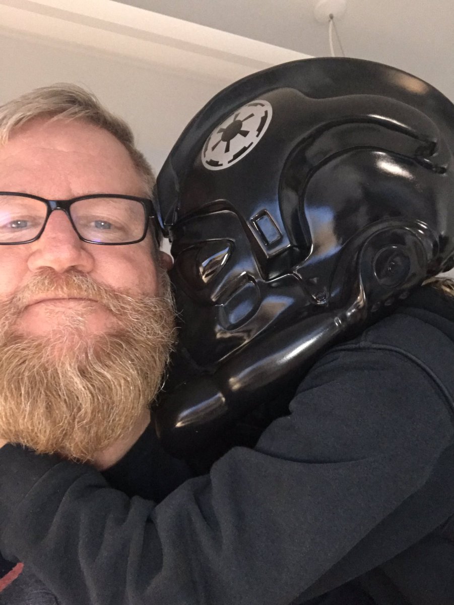 echo5juliet's tweet photo. Kisses from my little Imperial Pilot.
#SithForLife
#DarkSide https://t.co/gimt4WATF1