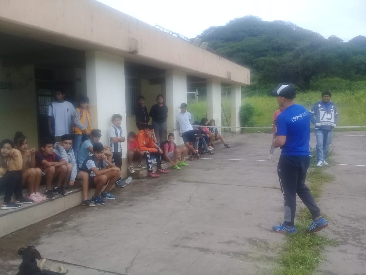 alejandro260s's tweet photo. #EscAbiertasVuelveATR

Los esperamos todos los sábados en el colegio Dr. Miguel Ragone. 
@UrtubeyJM 
@fguillesaavedra 
@patriciapinasco 
@YanilMarisol 
@LeonardoPilili 
@artydance23 https://t.co/SXcqJx5CkR