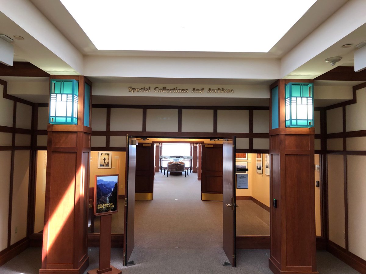StudioSakizzie's tweet photo. Kid in a candy shop’s got nothing on me walking into this place for the first time.
#ClineLibrary #NorthernArizonaUniversity https://t.co/UqQ4uHy2Ti