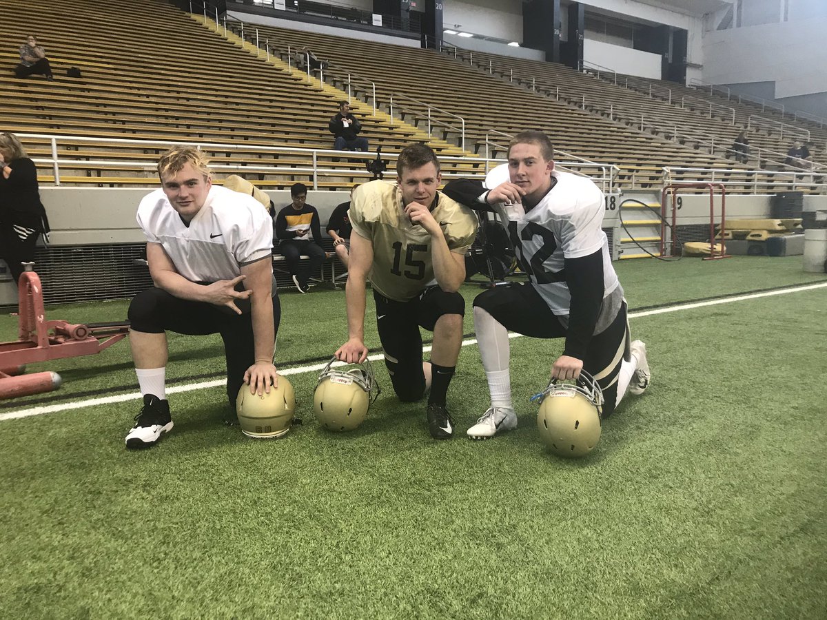 VandalFootball's tweet photo. Halftime at the first spring scrimmage. Vandal specialists taking a well-earned breather after a 12/13 performance in the first half. https://t.co/kzByeSPcGz
