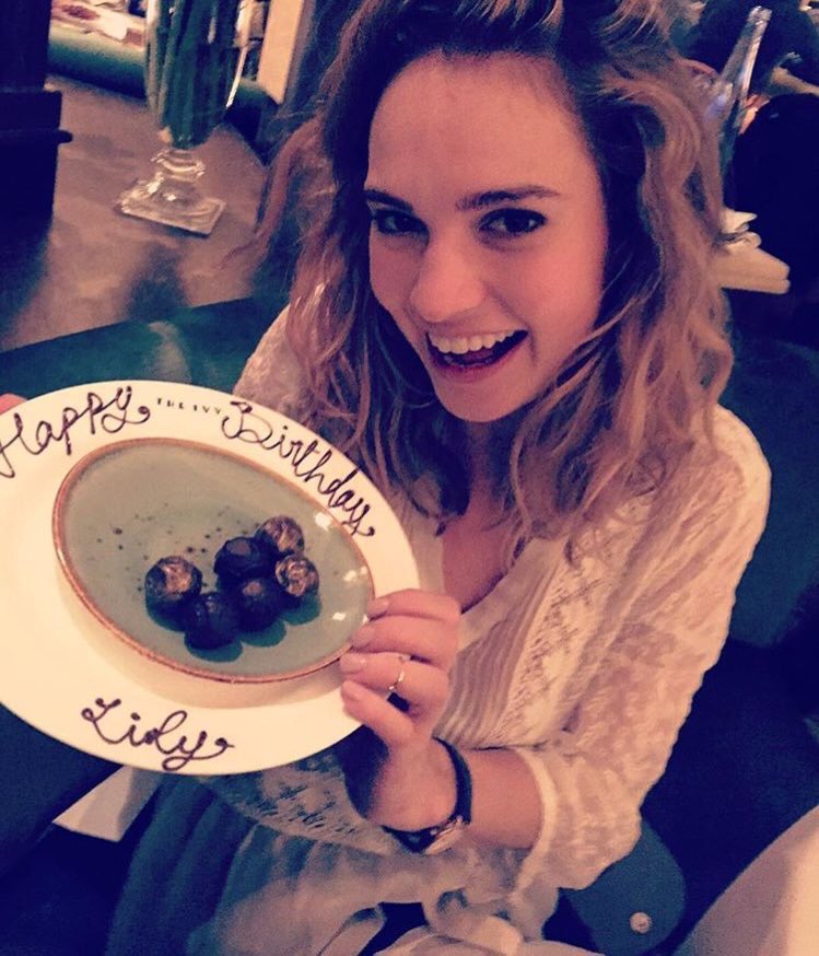 LilyJBrasil's tweet photo. #HappyBirthdayLilyJames 🖤 https://t.co/s4Cfiq5MBp