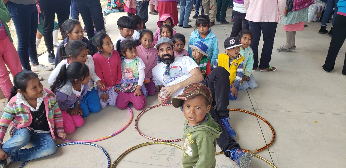 mellizox's tweet photo. El @ReimsOficial tiene un programa de virtudes donde los alumnos cooperan con despensas y ropa para la comunidad La Joya en Amealco. Es un honor se parte de estas iniciativas que hacen la diferencia😊👏🏼👏🏼🇲🇽 #selloreims @reimsprofes https://t.co/cWkJTaohBT
