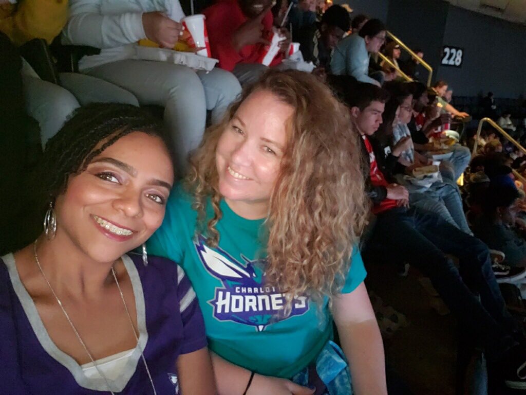 TeachingOwens's tweet photo. Go, @hornets! https://t.co/YrCzaaU8zE