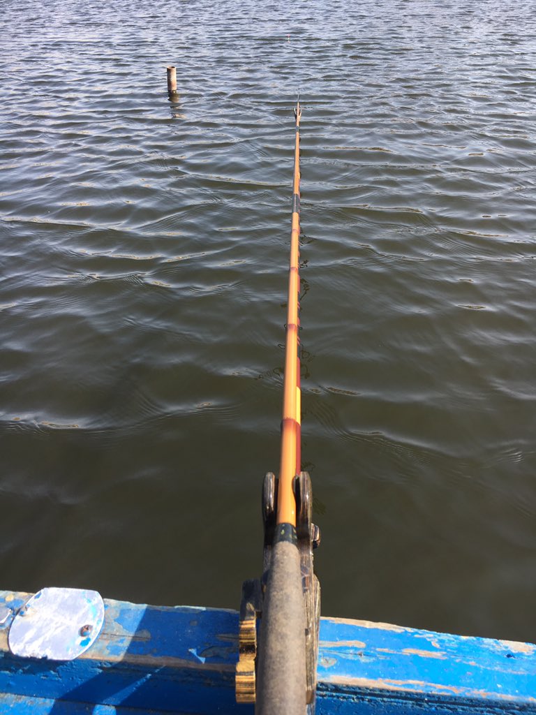 釣り工房 6日 中の淵での釣行 バランスドボンで釣り開始中 ヘラブナ釣り 中の淵 ドボン
