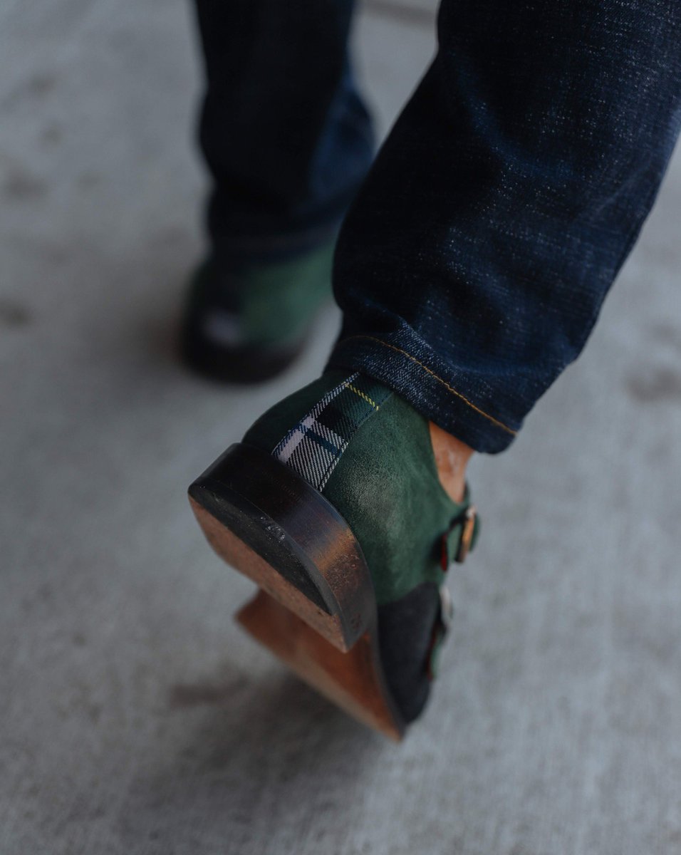 Bespokutureshoe's tweet photo. Casual doesn't necessarily mean watered down... Let your style shine through even on your relaxed days with Bespokuture garments &amp; sure. #KeeptheStyleFlowing
.
.
Featuring custom crafted jeans and double monks from @Bespokutureshoe.
.
Wrist game courtesy of @soul_stone_bracelets https://t.co/oIprL6szYD
