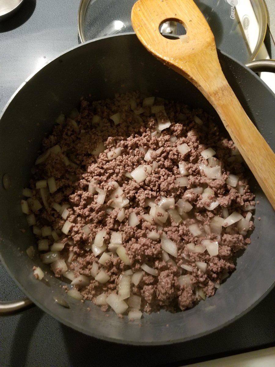 CallMeCrunchyFL's tweet photo. It's a Lasagna Skillet Meal kind of night. 🙌 #simplerecipe #dinnerisserved #mymouthiswatering https://t.co/duejwE8Rbm