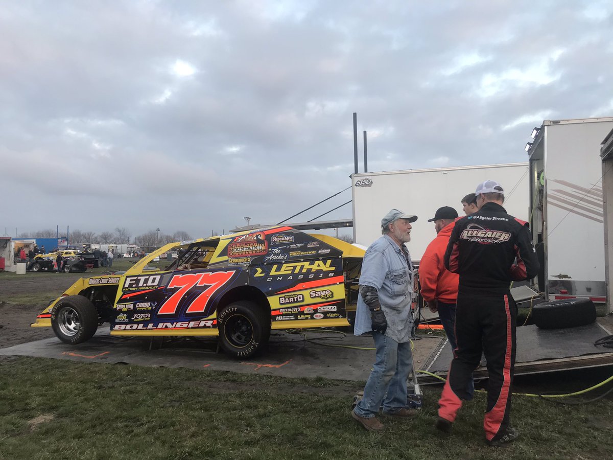 Mod qualifying line up for tonight at <a href="/FarmerCityRacin/">Farmer City Raceway</a>! #illini100 🏁