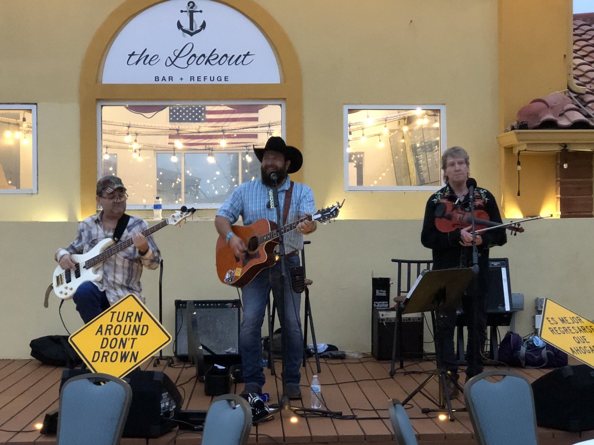 wxdancer's tweet photo. When in Texas at a Weather Conference, you get the ‘TADD singer’ as guest musical act!  #TADD #PSA @NWS #MattHawk https://t.co/zAq55vAg9m