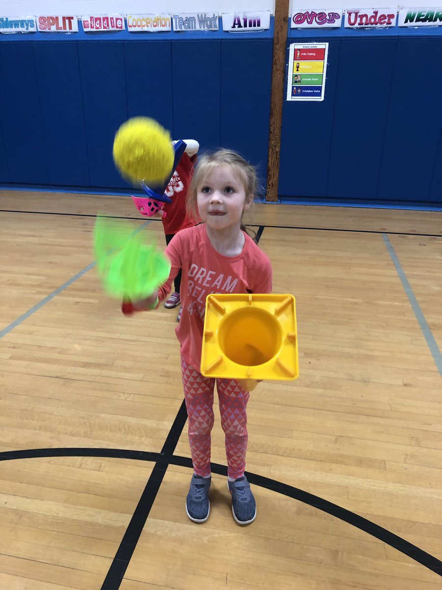 Coach_Counihan's tweet photo. Strengthening our hand-eye coordination skills while making “ice cream cones!” 🍦🍦@WOSnews  #WOS_PE https://t.co/zVkEvdlDKb