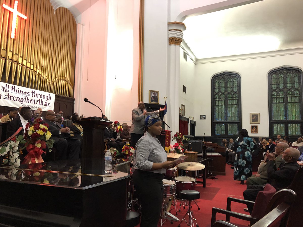 QuintonLucasKC's tweet photo. Outstanding night at #Crossroads #FirstFridays . Beautiful night in #KansasCity ! Now with Baptist ministers here on 27th. Full night, fun night in a diverse city #KCMO #KansasCity #AlwaysBeWorkin https://t.co/Vblek7zsF1