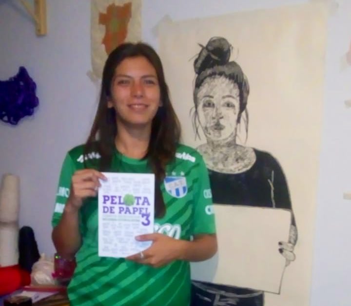 LibroPelota's tweet photo. Guadalupe de @mujeresCAT nos muestra que llegó #PelotadePapel3 a Tucumán. Gracias por la buena noticia. Las abrazamos. https://t.co/kZzMfHJUaU