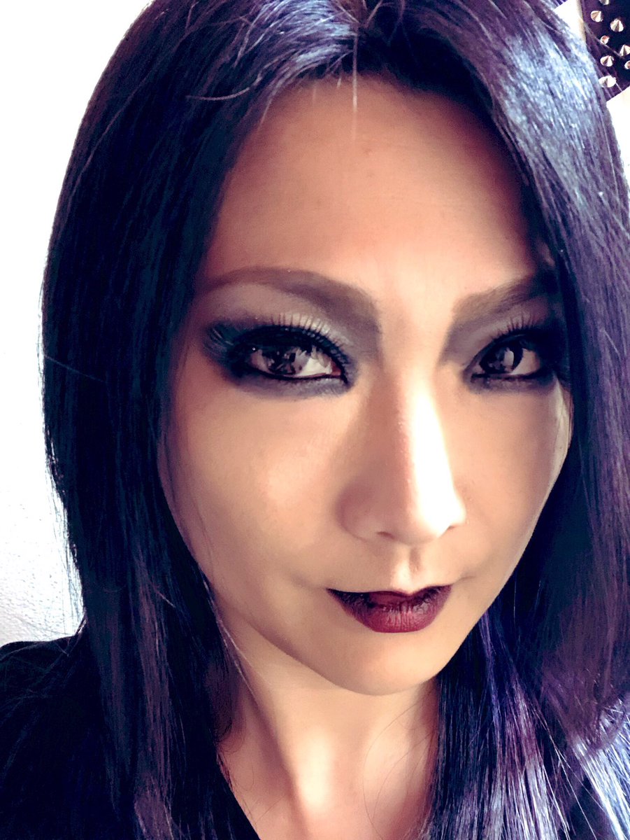 せおかばるす בטוויטר ゆる募営業用メイク宣材 ゴシック系 青 同じメイクを色んな角度から 前のツイートでご依頼はリプかlineでとお伝えしましたが Dmかlineでお願いいたします メイク ゴシック系 ヴィジュアル系 嬢メタル系 悪魔系 妖怪系