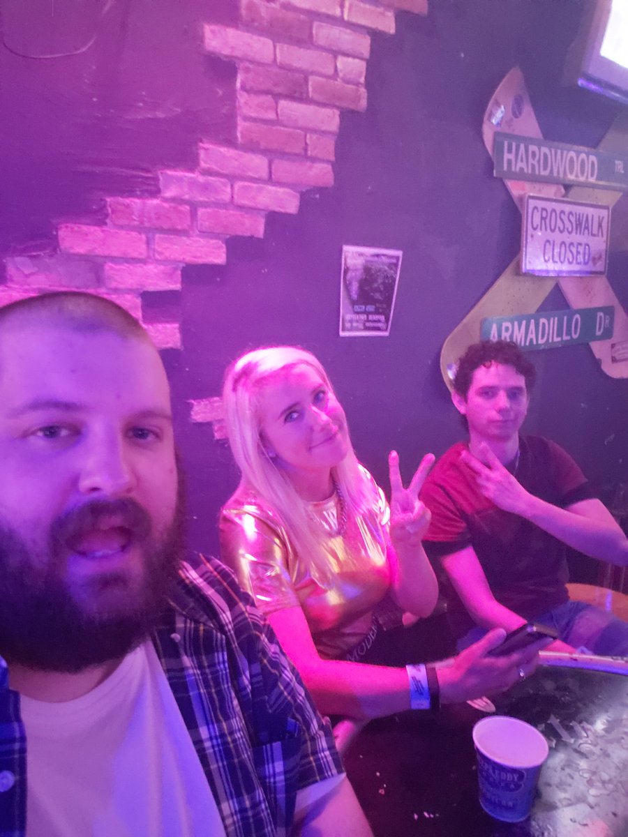 JoeOakes90's tweet photo. Look who I found!!
#AlwaysDope @FSTband https://t.co/VcgWc1FRKs