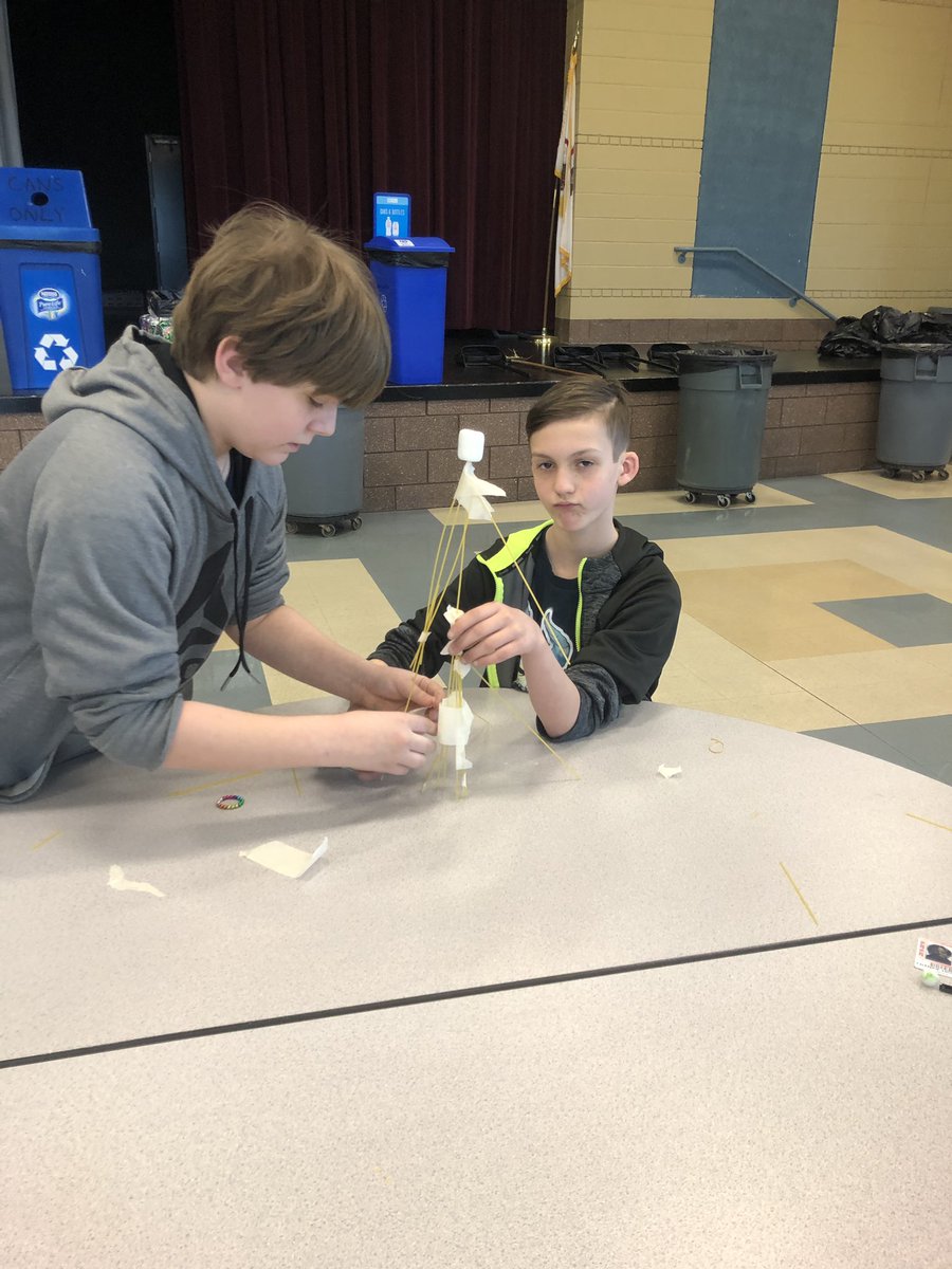 socialwork308's tweet photo. A little downtime during testing week. The engagement was amazing Bednarcik 7th graders getting it done! #Beavidinaction7 https://t.co/NfT6zBca4Y