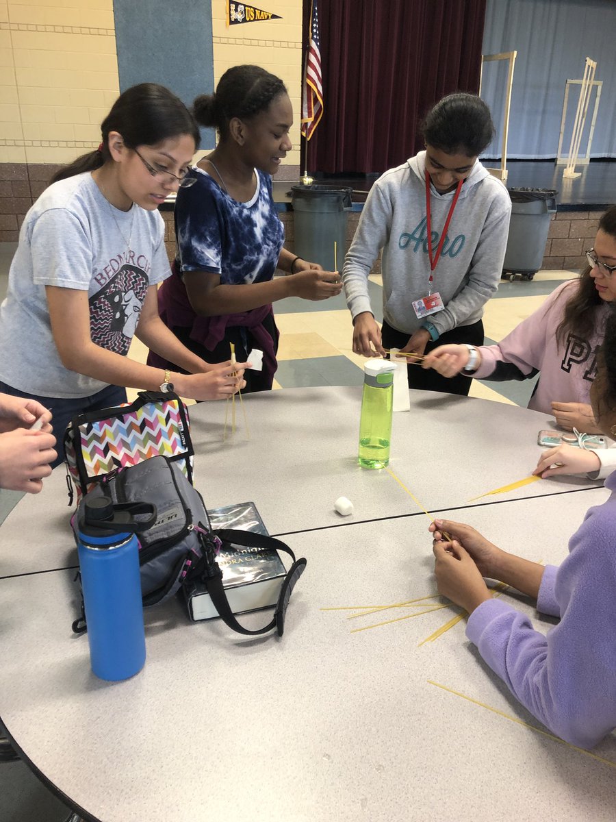 socialwork308's tweet photo. A little downtime during testing week. The engagement was amazing Bednarcik 7th graders getting it done! #Beavidinaction7 https://t.co/NfT6zBca4Y