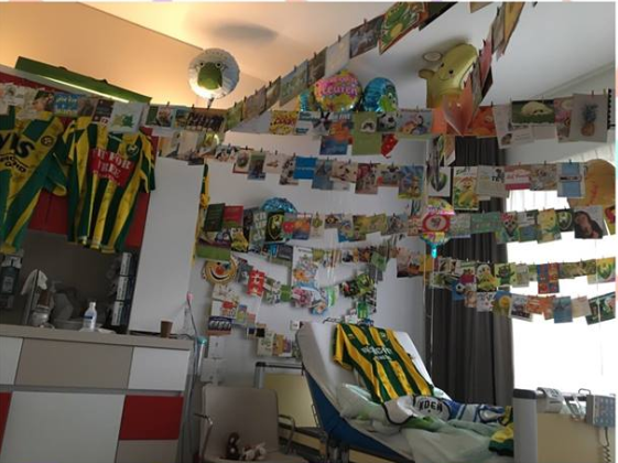 Avantikorfbal's tweet photo. Koen zijn chemokuur duurt nog 1 tot 2 weken. Heel naar, niet leuk! Zijn kamer is gelukkig de gezelligste van het hele ziekenhuis! 

Maar er kan altijd meer bij!
Prinses Maxima Centrum Heidelberglaan 25
3584 CS Utrecht 
T.a.v. Koen van der Velden

https://t.co/aH0nAJEnBK https://t.co/5jsMMlZdHK