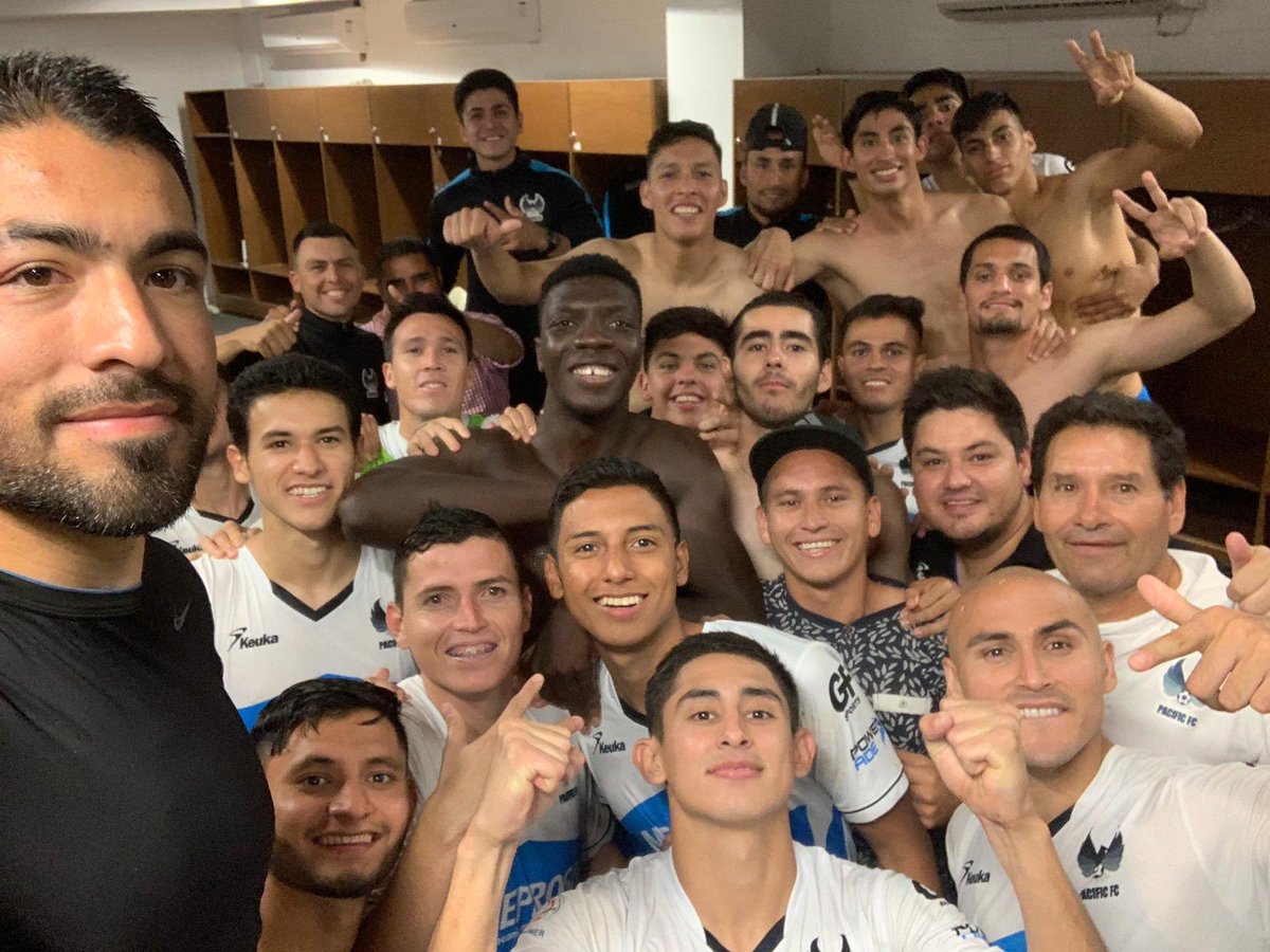 PACIFICFUTBOL's tweet photo. FELICIDADES PACIFIC FC 🦅
Un gran esfuerzo de cada uno de los integrantes del plantel para lograr una gran victoria en penales frente a @LorosColima ⚽️
@LigaPremier_FMF 🏆
#SomosPacific 
#SomosMazatlán https://t.co/94OTrh7FeW