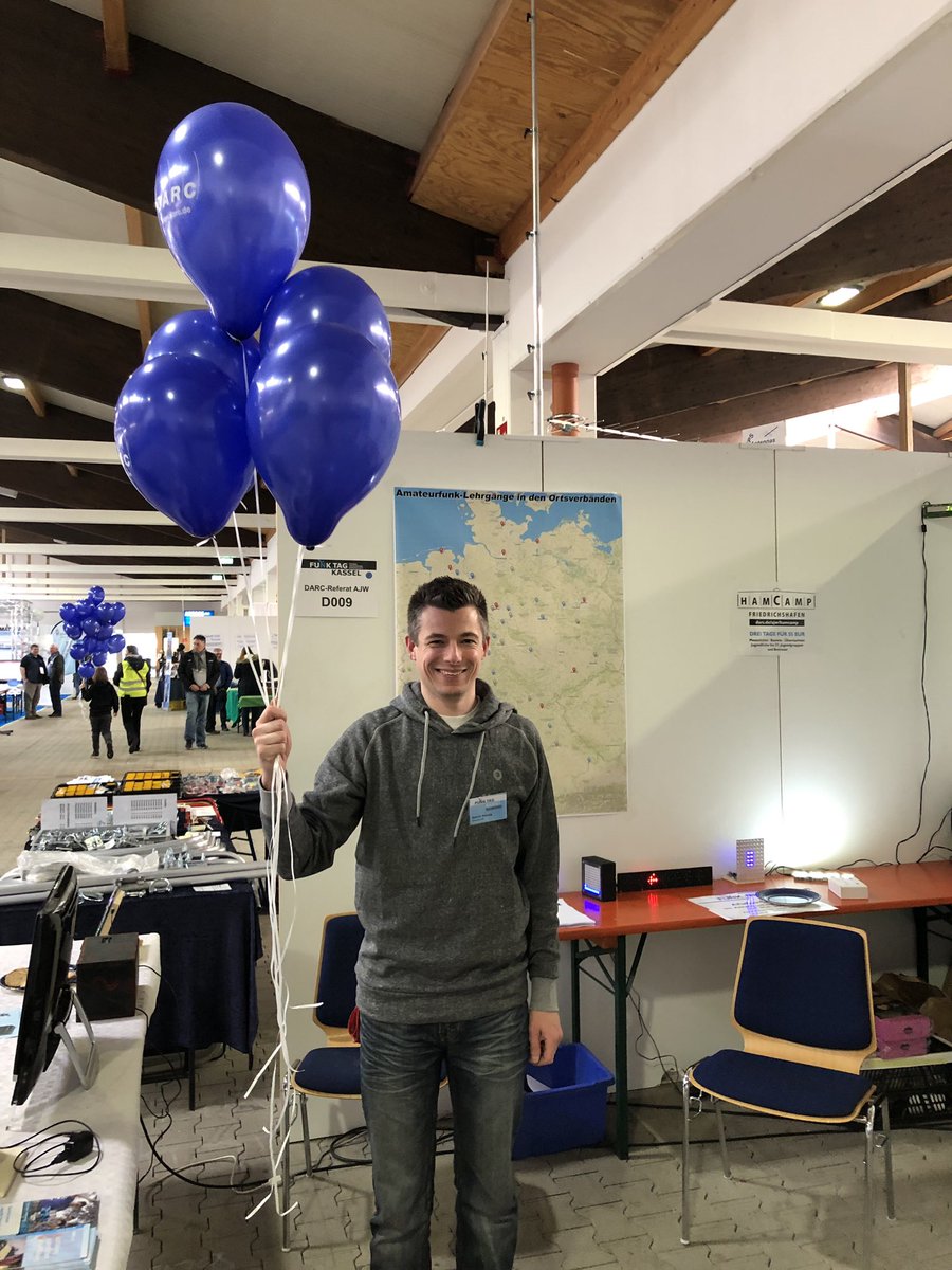 DARC_AJW's tweet photo. Letzte Vorbereitungen an unserem #AJW-Stand beim #FunkTag in Kassel. In etwa 10 Minuten geht es los! https://t.co/B44GliGDfj