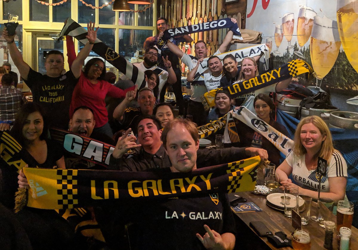 SDGalaxyFans's tweet photo. #SanDiego showed up tonight and we had a great time watching our team get 3 pts in Vancouver! #VANvLA #racetoseise #mlssoccer #lagalaxy #lagalaxyviewingparties #sdsoccerbars #sdfootiebars #lagalaxyinsd #mlsinsd #craftbeer #craftpizza #americasfinestcity @blindladyale @LAGalaxy https://t.co/kPyCo38hau