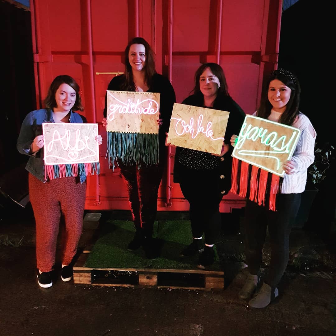 Twin_Made's tweet photo. Ooh la neon signs π
Our next date is: Friday 17th May - Neon Light 6.30pm - 8.30pm Β£35
A crafty evening enjoying a glass of fizz & creating personalised neon signs.
#Cardiff #Canton #Pontcanna #CardiffCity #CreativeCardiff #ColourfulCardiff #Workshops #neon #neonsign #friyay https://t.co/amErJ6RMVj