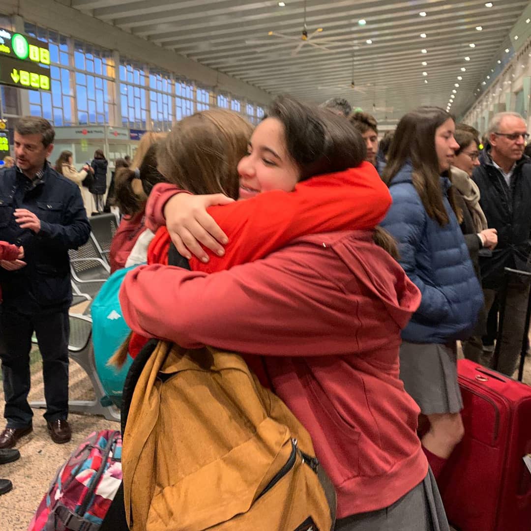 PadreDamianSSCC's tweet photo. Ahir al matí vam viure el final de #intercanvicaenpd després d'haver compartit moltes experiències i haver començat a forjar una amistat que seguirà creixent d'aquí uns mesos a Caen! Amb ganes que rebi el juny per retrobar-vos 🇲🇫! #amistat #aprenentatges #2nesopd #3resopd https://t.co/zKx5M1tGWO