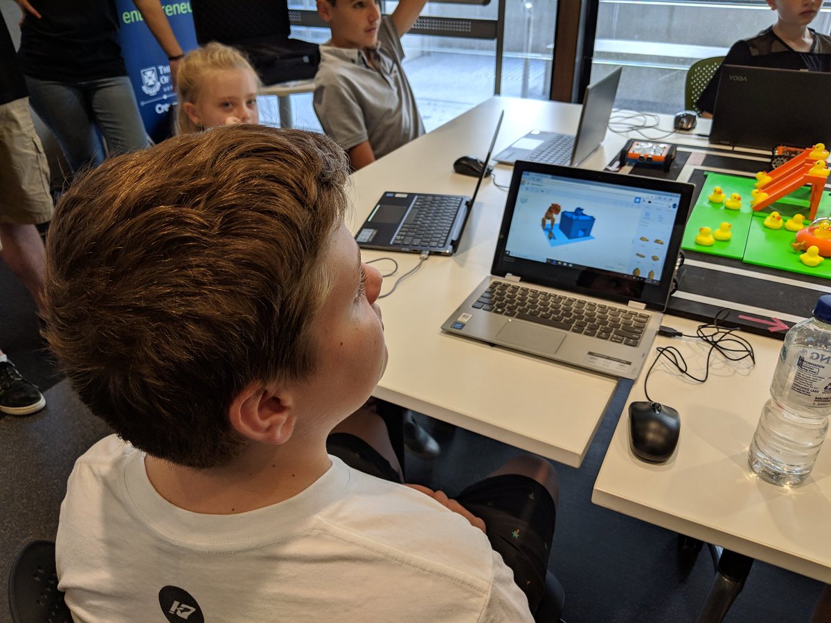 RoboticsPG's tweet image. Awesome to see kids flexing their creative muscles and creating awesome creations to help us repair Duckietown!
@micromelonrobot is stepping through how to code the robots!

#3dmodeling #3Dprinting #Robotics #STEM #education