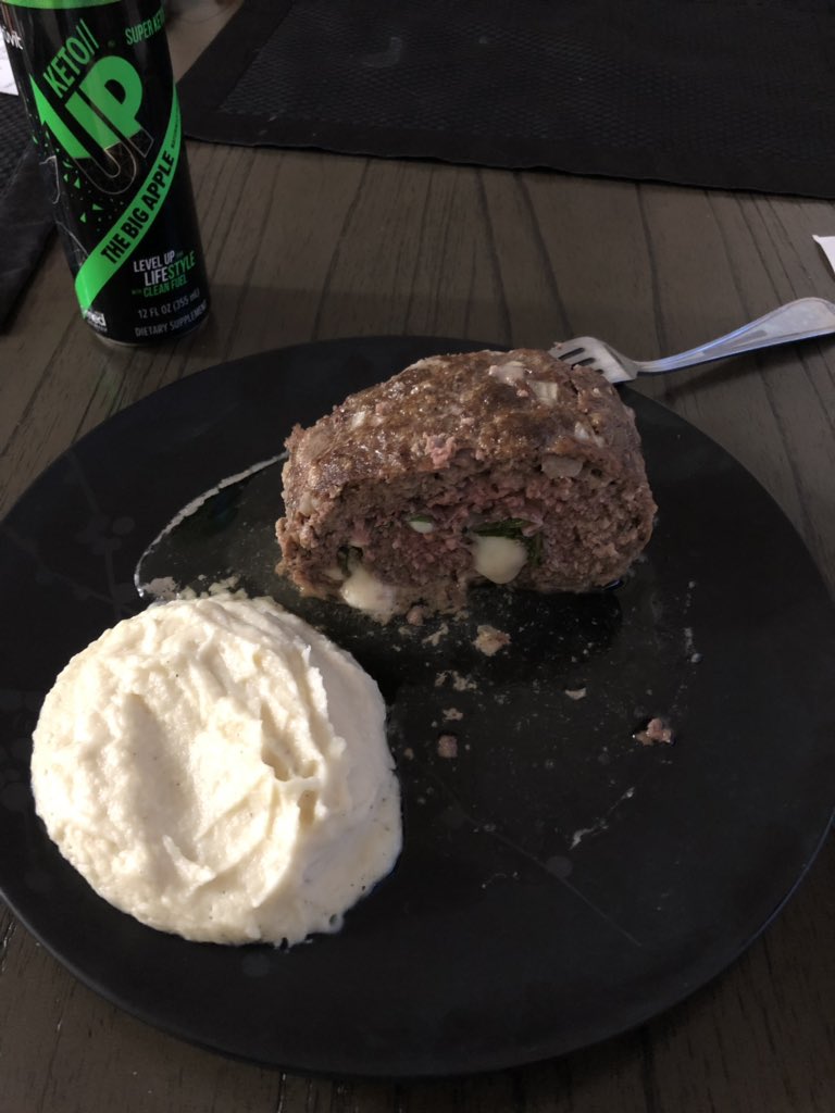 RealJakeO's tweet image. This meet loaf and cauliflower mash is delicious #keto