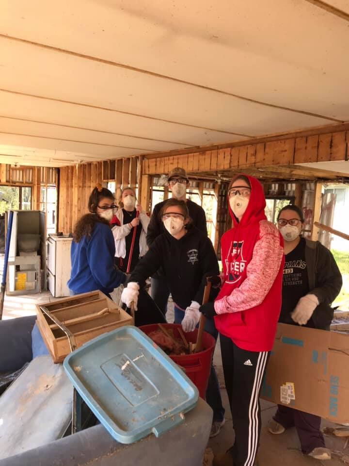 youngmelcher's tweet photo. Appalachia 2019 ☑️
“Let our thoughts be Your thoughts, and our ways be Your ways.”
Thanking God for such a great week of serving, fellowship and growth with my church family. Definitely gonna miss this week 😊 #HSMFamily https://t.co/HrIF0A3eUK