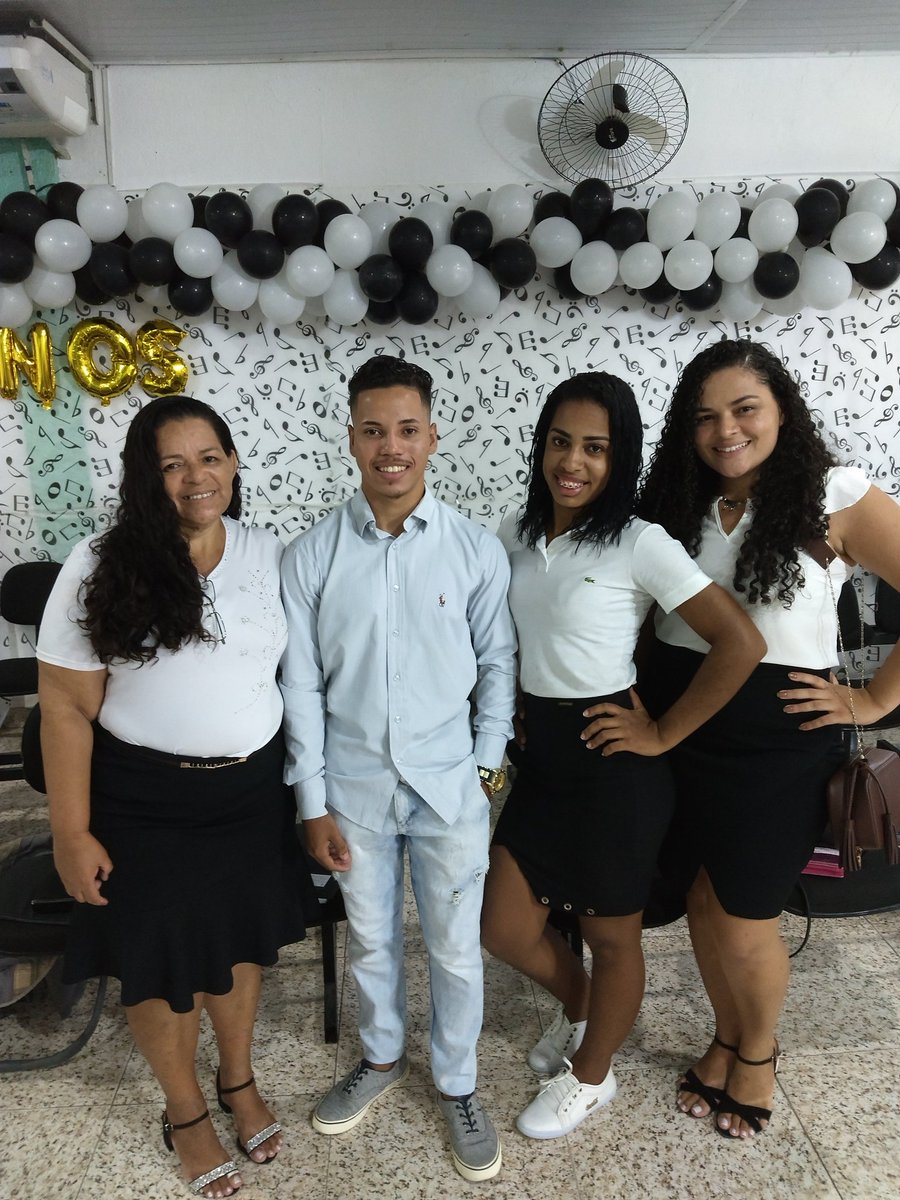 Anderson01Detr1's tweet photo. 1° Dia do congresso das mulheres ❤️ #FoiUmaBenção! 🙌🏼 https://t.co/WtzXBf5EXO