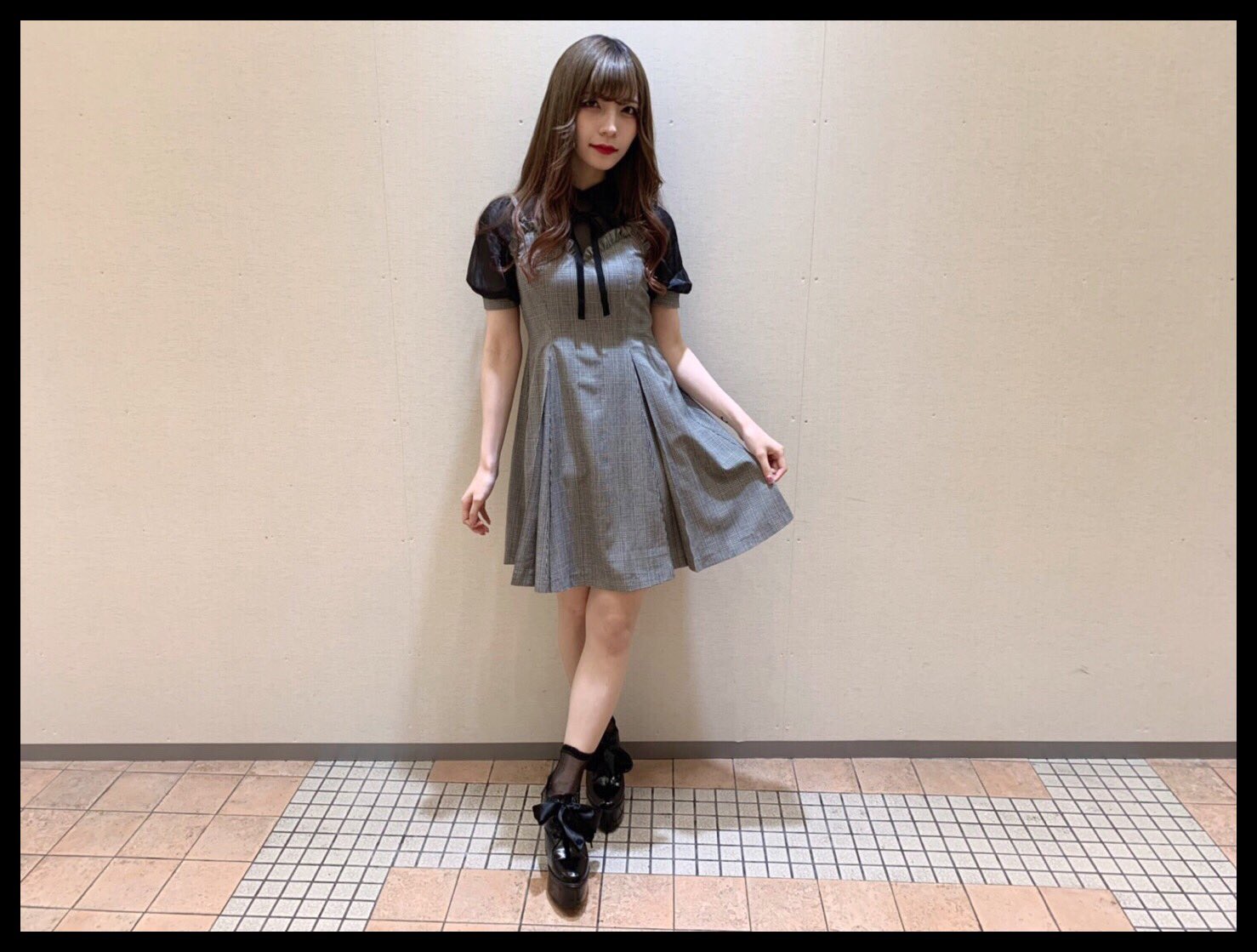 送料&加工料込 EATME デコルテシースループリーツワンピース | iuggu.ru