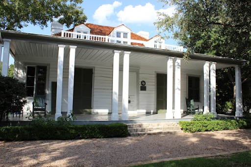 Did you know the oldest house in Austin, Texas is located in the Six Square District? The French Ligation was built in 1841 and is a historical landmark that can be toured by the public.