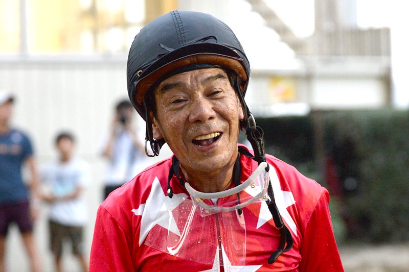 オギー オズボーン 武田真治さんとのコラボでファンファーレを吹きました 最後武田さんがフラジオいっちゃうアレンジになっててテンション高まりました W 青学のみなさん走りにくいはずなのに本当すごかったし 的場さん ドラゴンゲートも初めて近くで