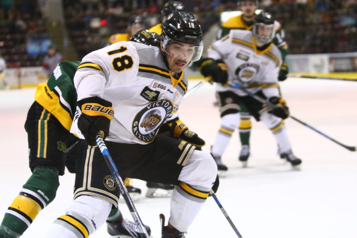 BCHLGrizzlies's tweet photo. Congratulations to @AlexNewhook_ who has been named to Canadian @IIHFHockey U-18 World Championship training camp roster camp. Read more at https://t.co/tCUrnTQ565
#CJHLHockey
#HardWorkand #WeAreGrizzlies https://t.co/1yueWsftF2