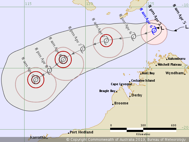 MikeAdcockWx's tweet photo. Good news is the #CycloneWallace forecast continues to move further away from the Kimberly coast and Western Australia as the subtropical high builds to the south. Shear and dry air will limit significant development. https://t.co/ovNHBXzkxW